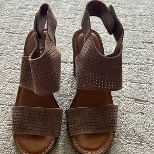 Frankie Sarto heels - size 7.5